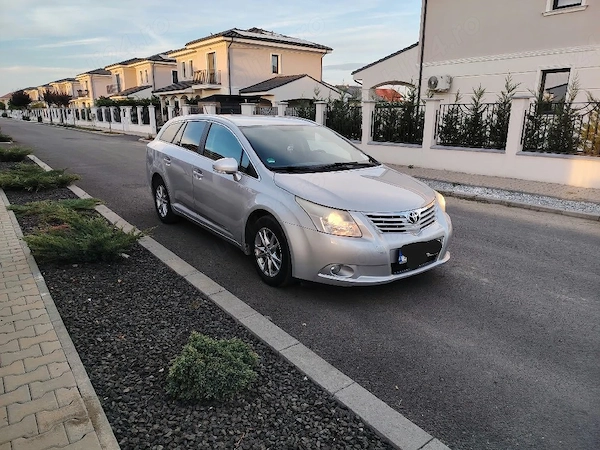 Toyota Avensis T27
