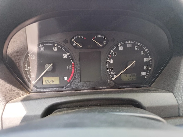 SKODA Fabia 2002 — imagine 3