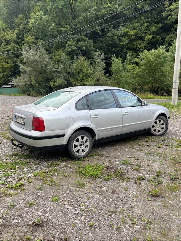 VOLKSWAGEN Bora 2000 — imagine 4