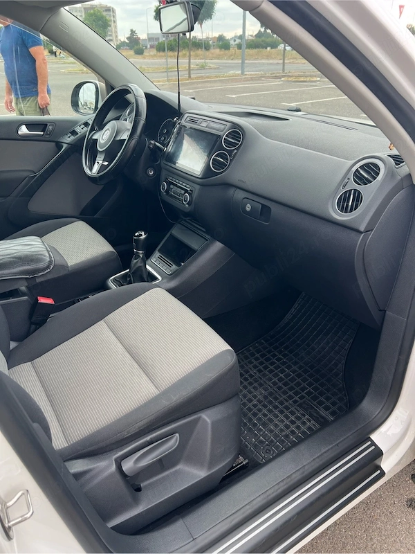 VOLKSWAGEN Tiguan 2012 — imagine 9