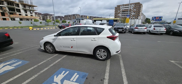TOYOTA Auris 2018 — imagine 4