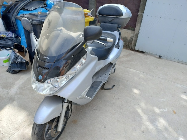 Scuter Piaggio x8 200