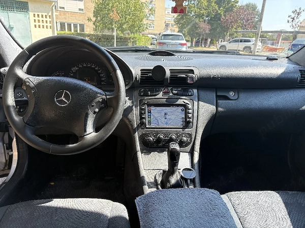 MERCEDES-BENZ C-Class 2004 — imagine 4