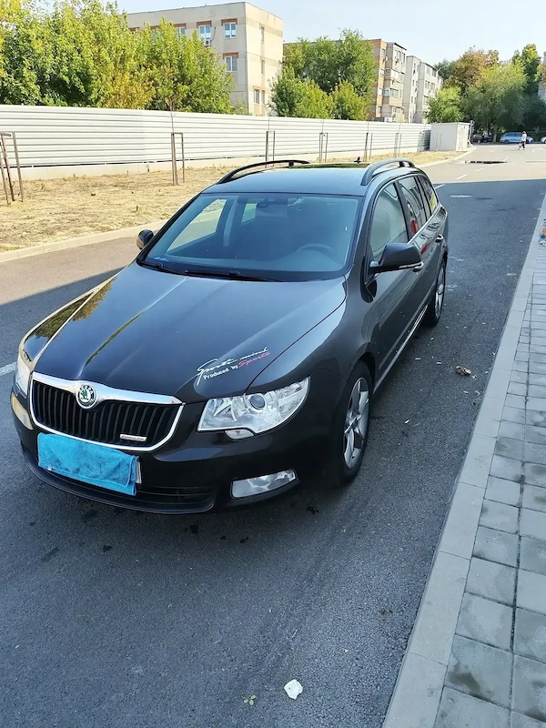 SKODA Superb 2012 — imagine 2