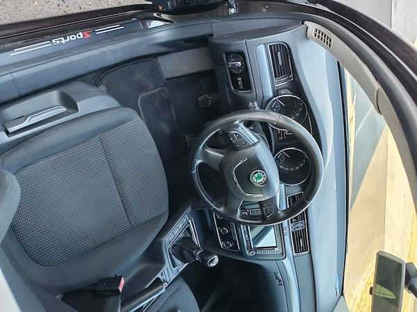 SKODA Superb 2012 — imagine 4