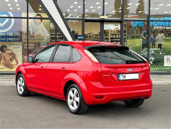FORD Focus 2010 — imagine 8