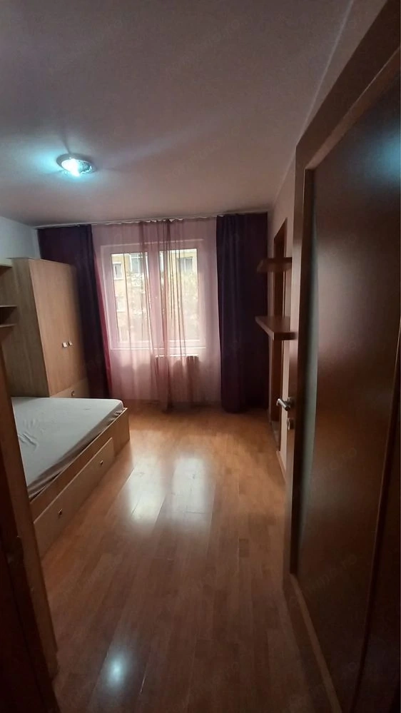 Apartament 3 camere /2 bai/ Centrala, Zona Stanjeneilor, Sp. Badgasar Arseni — fotografia 3