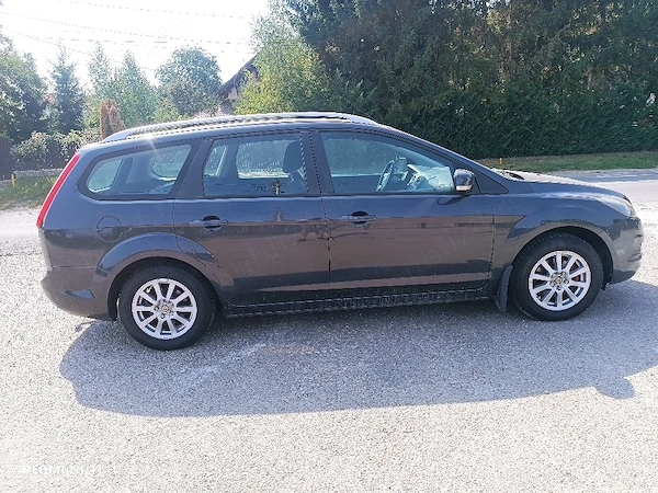 FORD Focus 2011 — imagine 8