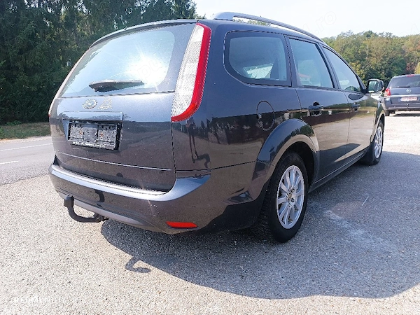 FORD Focus 2011 — imagine 5