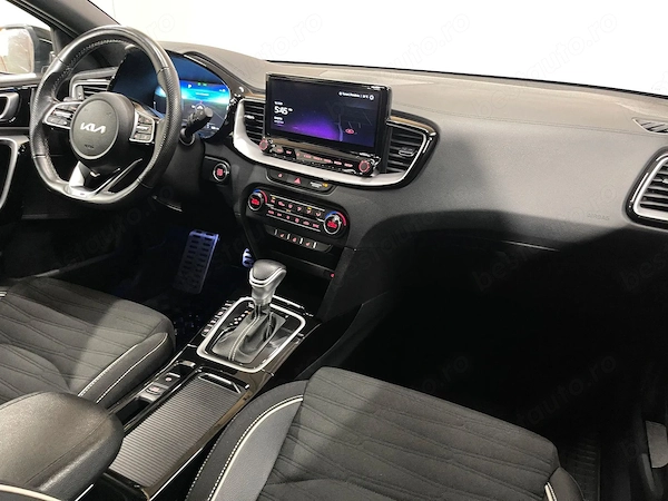KIA Unknown Model 2022 — imagine 8