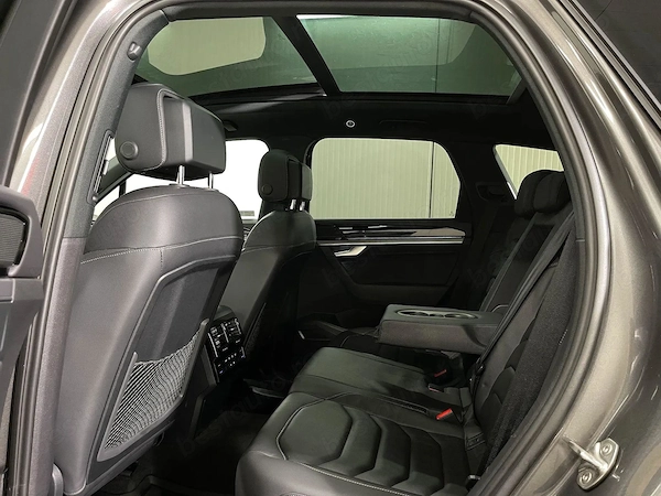 VOLKSWAGEN Touareg 2023 — imagine 13