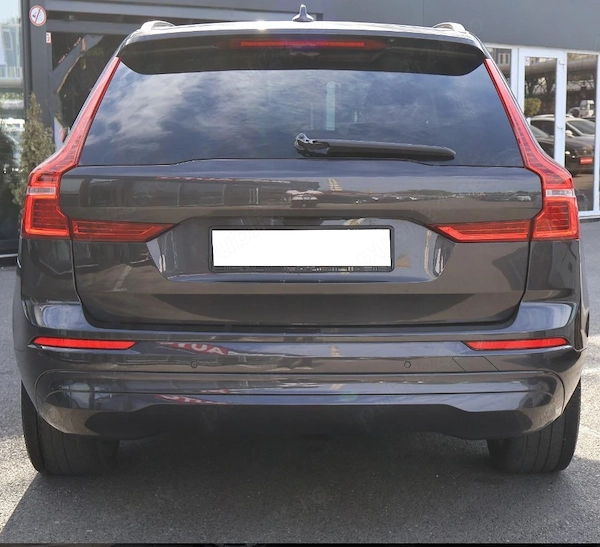 VOLVO XC60 2022 — imagine 9