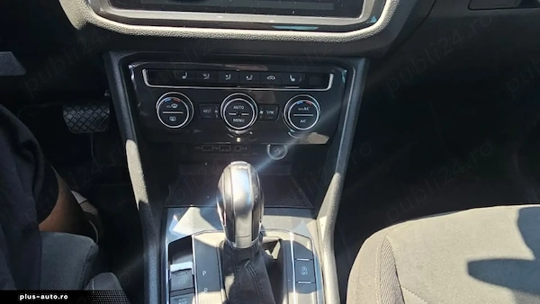 VOLKSWAGEN Tiguan 2019 — imagine 8