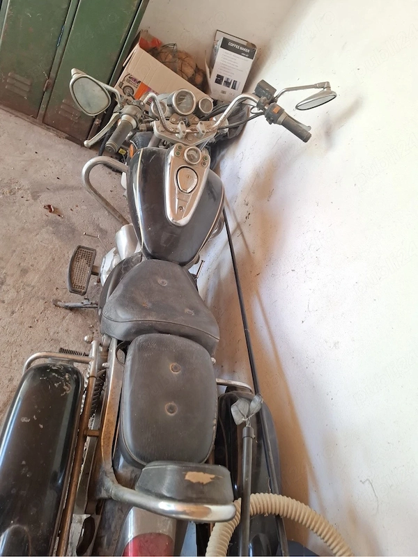 Vând Motocicletă Cruiser