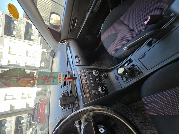 MAZDA 3 2005 — imagine 2
