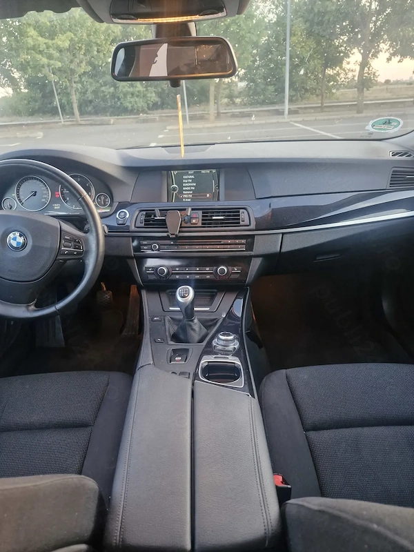 BMW 5 Series 2011 — imagine 7