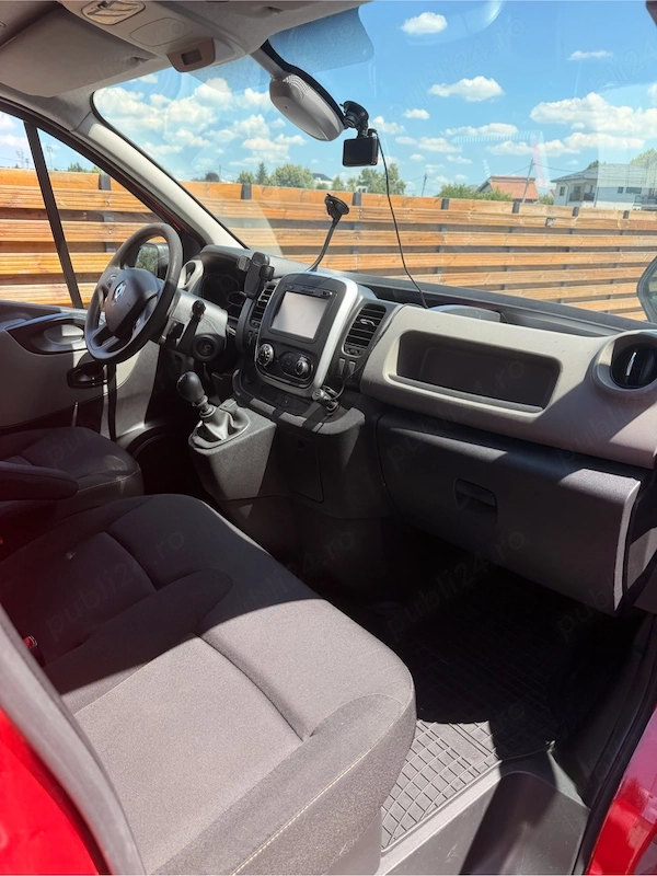 RENAULT Trafic 2017 — imagine 4