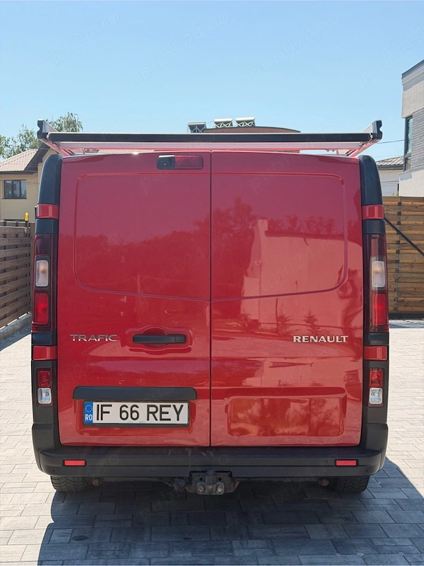 RENAULT Trafic 2017 — imagine 8