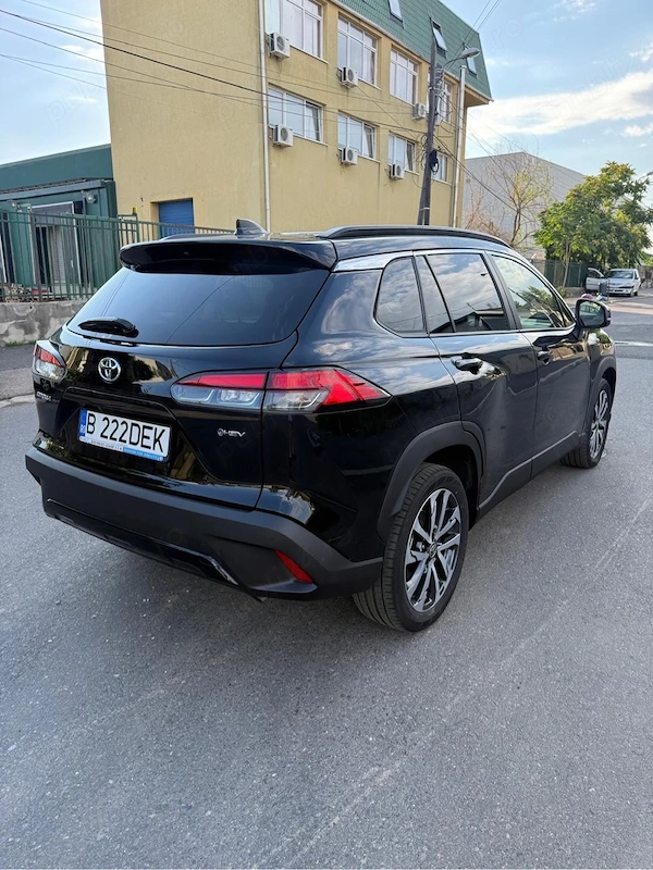 TOYOTA Corolla 2025 — imagine 3