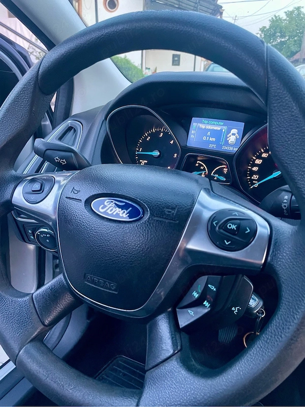 FORD Focus 2012 — imagine 5