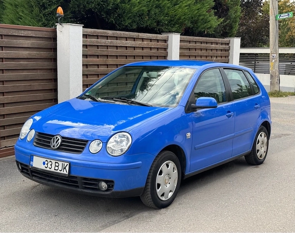 VOLKSWAGEN Polo