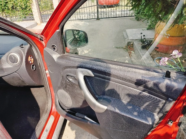 DACIA Sandero Stepway 2011 — imagine 4