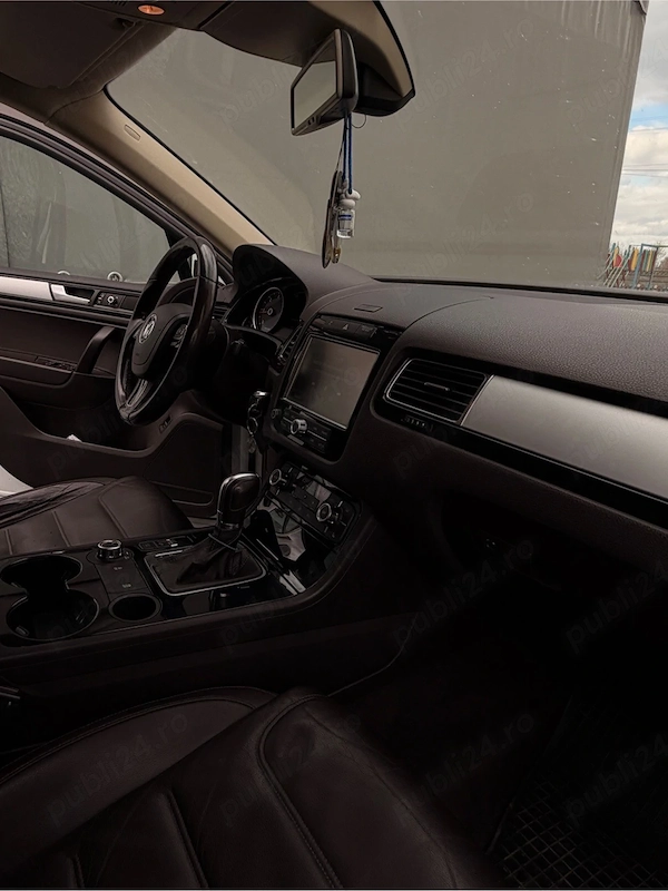 VOLKSWAGEN Touareg 2012 — imagine 4