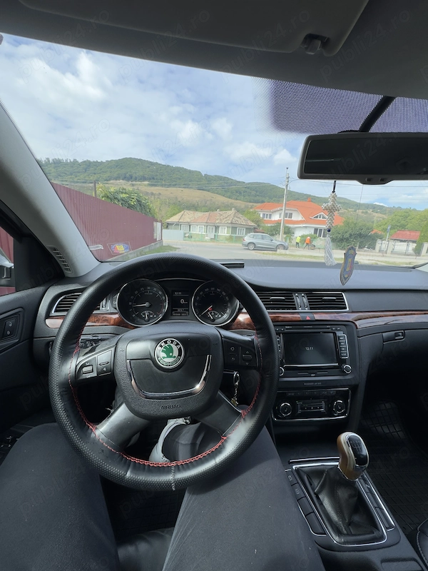 SKODA Superb 2011 — imagine 2
