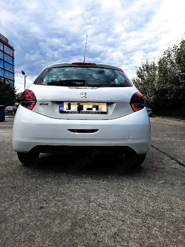 PEUGEOT 208 2015 — imagine 3