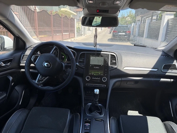 RENAULT Megane 2018 — imagine 3