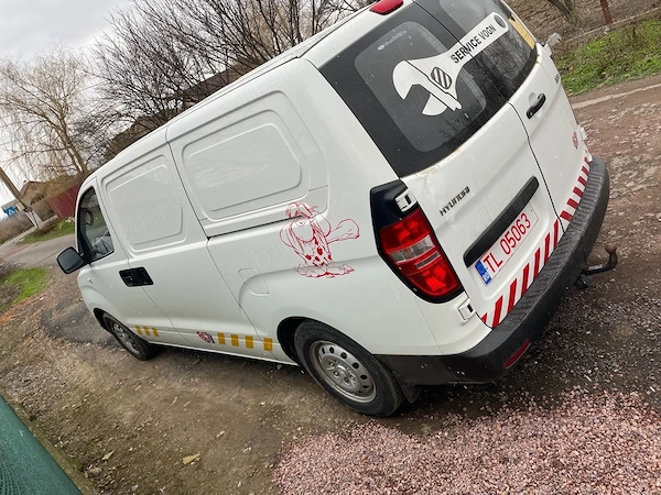 HYUNDAI H-1 2010 — imagine 4