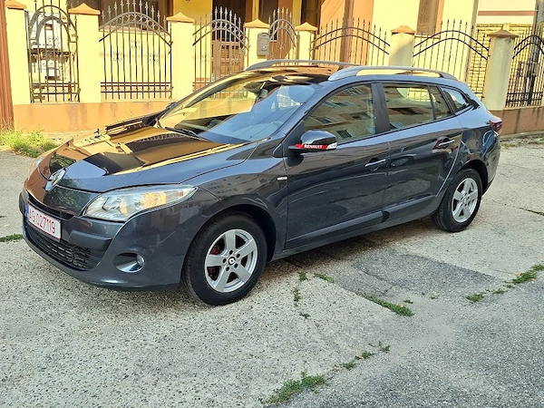 Renault Megane 1.5 Diesel. 110 Cp,6 trepte.2012 recent adus
