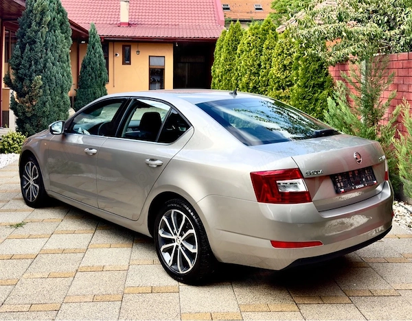 SKODA Octavia 2015 — imagine 3