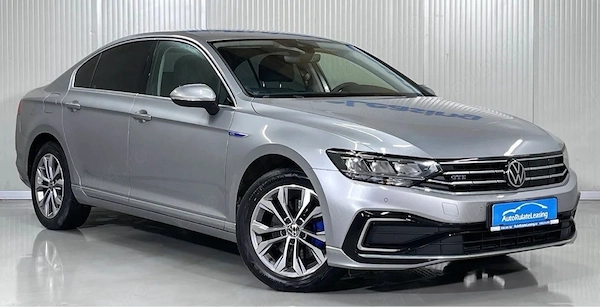 VOLKSWAGEN Passat 2022 — imagine 2