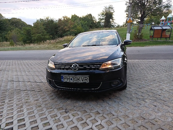 VOLKSWAGEN Jetta 2011 — imagine 4