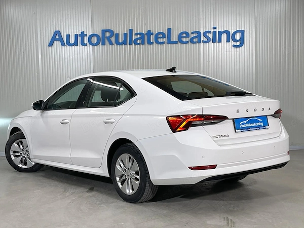 SKODA Octavia 2022 — imagine 4