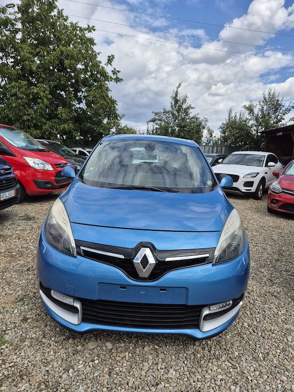 RENAULT Scenic 2012 — imagine 3