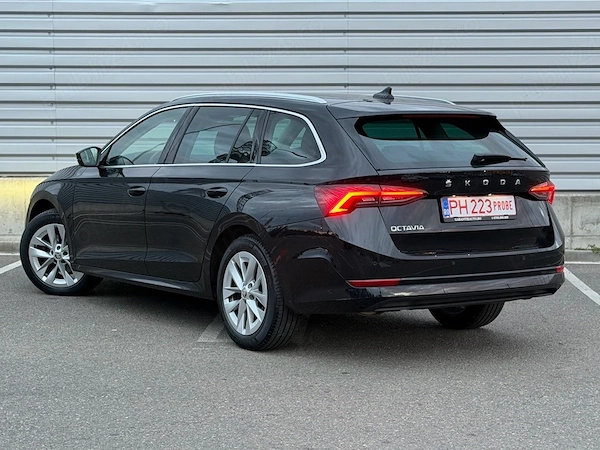 SKODA Octavia 2021 — imagine 4