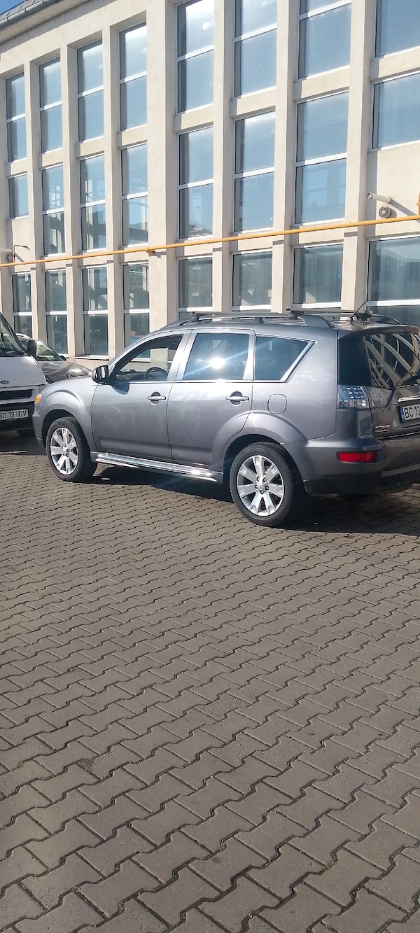MITSUBISHI Outlander 2011 — imagine 5