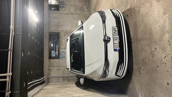 VOLKSWAGEN Golf 2021 — imagine 10