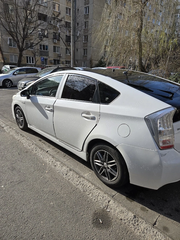 TOYOTA Prius 2011 — imagine 4