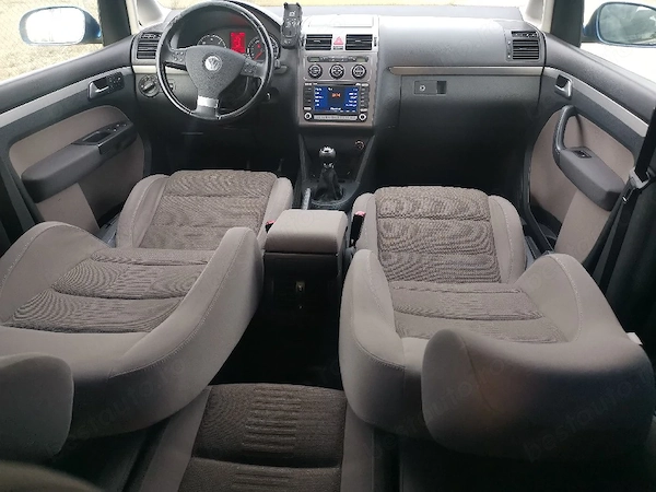 VOLKSWAGEN Touran 2007 — imagine 3