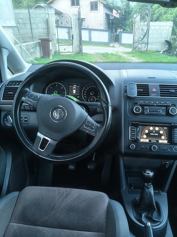 VOLKSWAGEN Touran 2011 — imagine 5