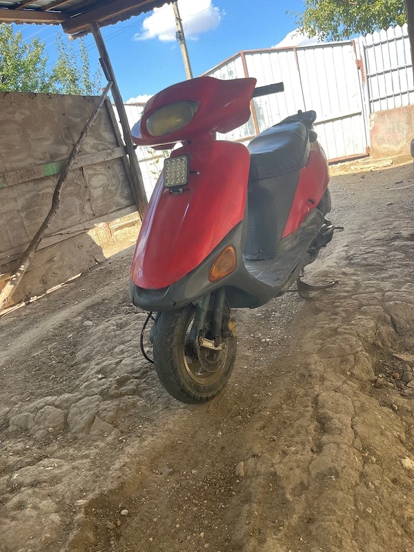 scuter honda 49 cm--2010