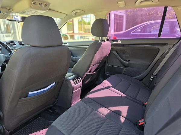 VOLKSWAGEN Golf 2011 — imagine 8