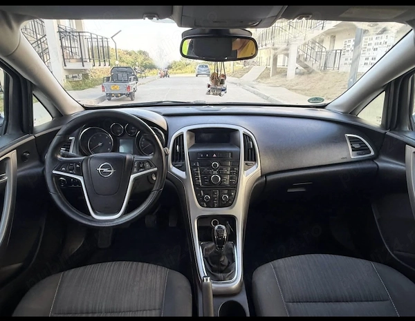OPEL Astra 2011 — imagine 7
