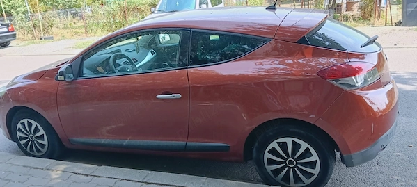 RENAULT Megane 2010 — imagine 3