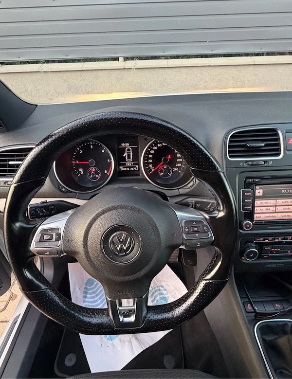VOLKSWAGEN Golf 2010 — imagine 9
