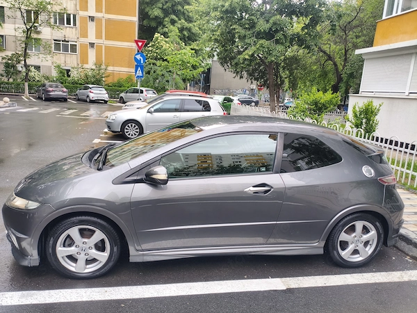 HONDA Civic 2010 — imagine 2