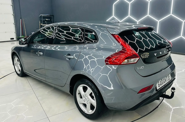 VOLVO V40 2018 — imagine 4